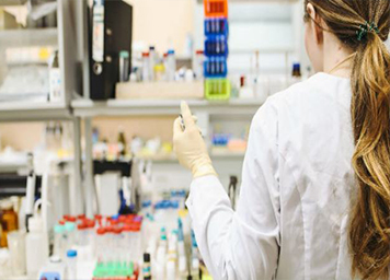 Emergency treatment of common injuries in the laboratory