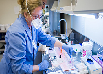 How to do personal protection for laboratory workers